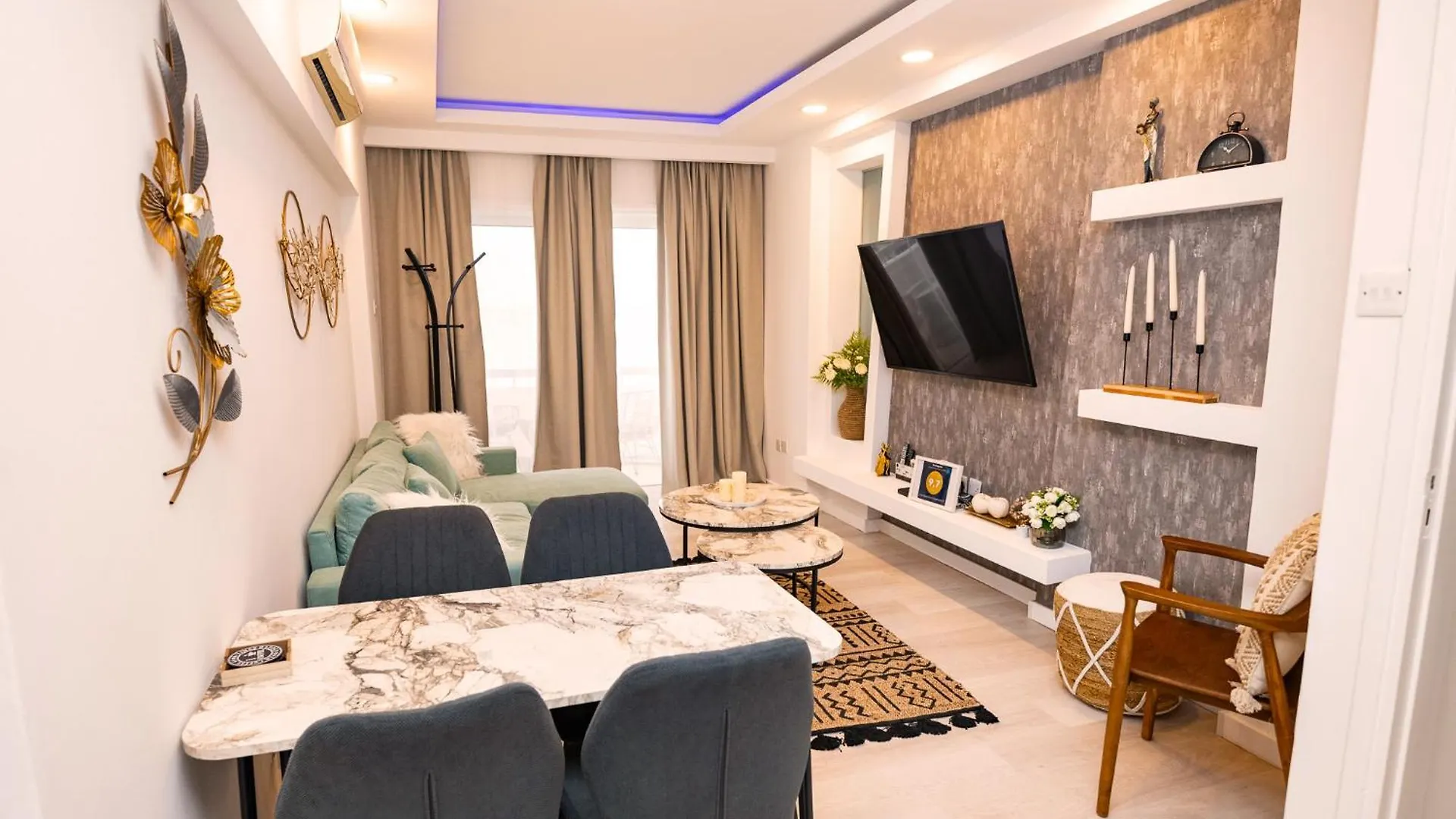 לרנקה Lazuli Sea View Beachfront Ap 21 0*,  קפריסין
